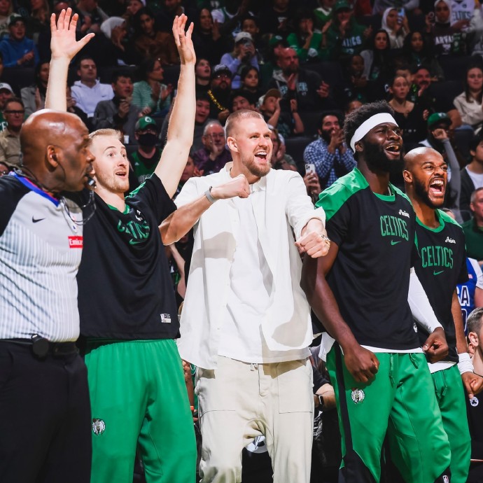 76人主场战胜凯尔特人,赢得胜利 76人主场战胜凯尔特人,赢得胜利