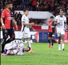 爱体育官网-微妙脚法!技术流带领球队取胜!