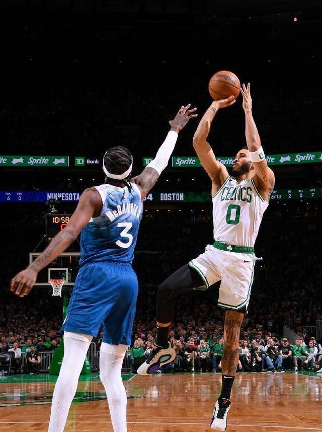 公牛连胜,主场力克森林狼保持不败 公牛连胜,主场力克森林狼保持不败