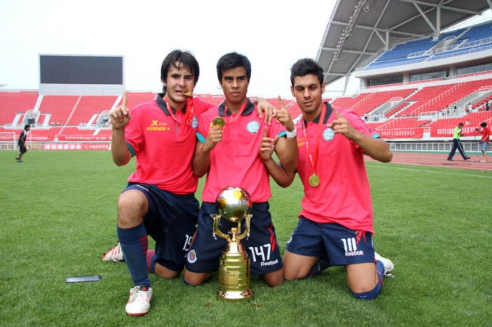 东亚豪门争霸赛场,谁能笑到最后? 东亚豪门争霸赛场,谁能笑到最后?