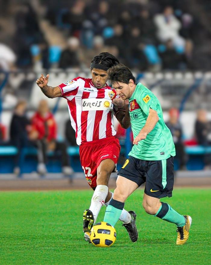 爱体育官网-巴塞罗那瞄准胜利,全队备战冲击晋级