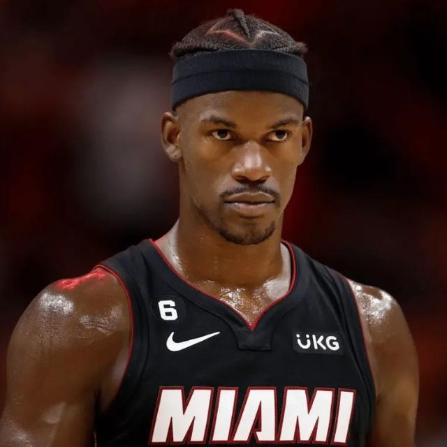 传奇球星在国际舞台上绽放光芒 传奇球星在国际舞台上绽放光芒