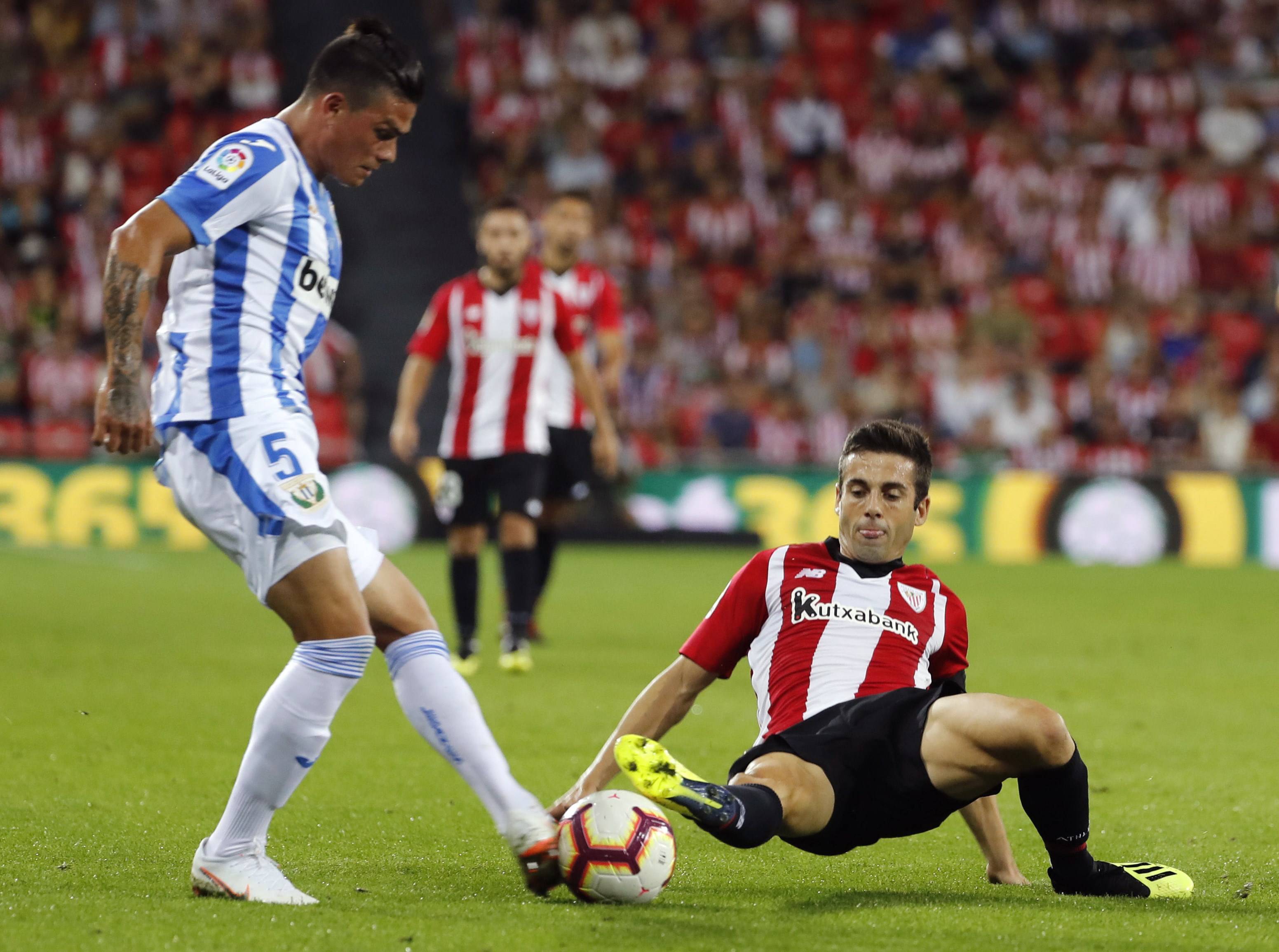 爱体育-巴塞尔主场击败对手,登顶积分榜