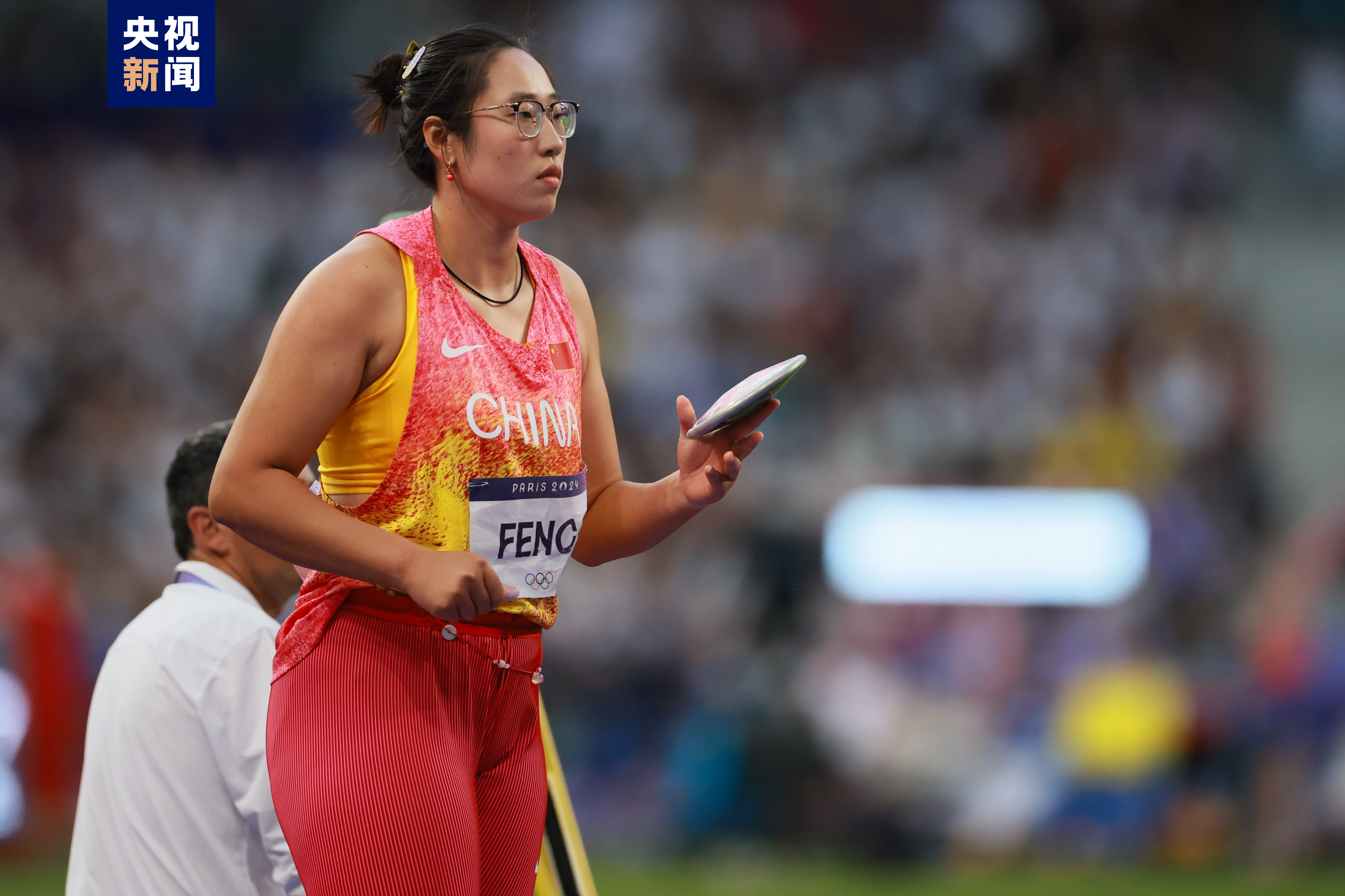 意大利女子跳水选手冷静应对，收获银牌