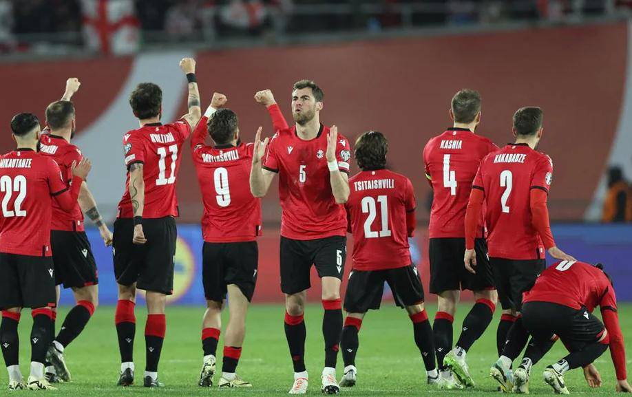 悬念一触即发!欧国联比赛中进入关键对决 悬念一触即发!欧国联比赛中进入关键对决