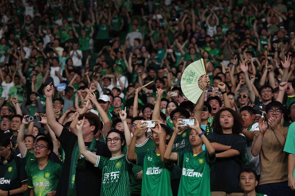 爱体育官方网站-上海申花客场逆转战胜北京国安,士气高涨