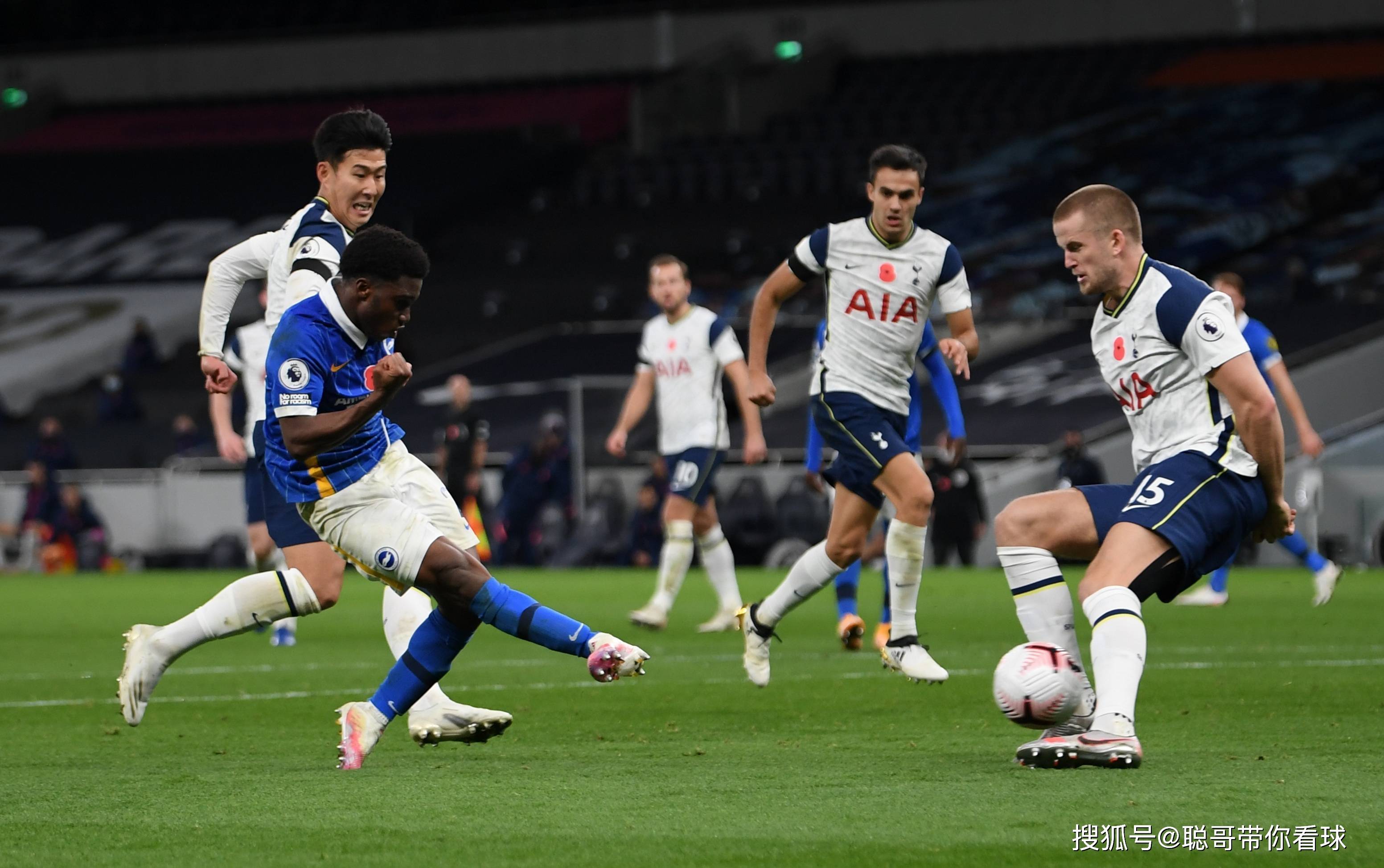 曼城主场轻松击败维拉,提升实力 曼城主场轻松击败维拉,提升实力