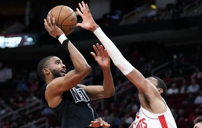 爱体育官方网站-魔术客场大胜篮网,猛龙惜败火箭