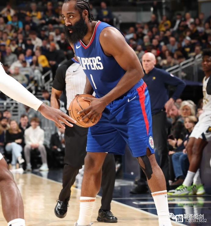爱体育官网-步行者队战胜快船队,保持连胜态势