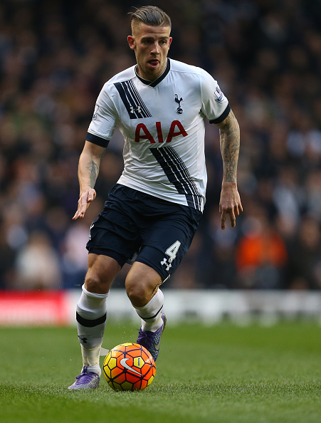 爱体育-阿尔德韦雷尔德转会,球迷哀叹