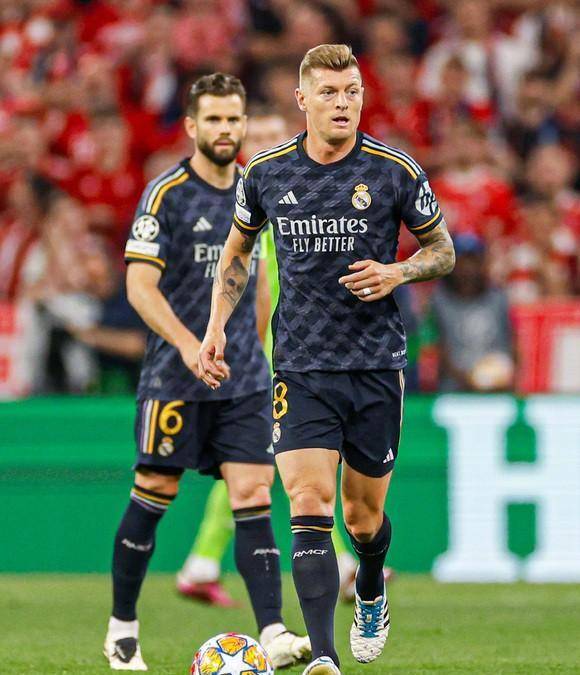 爱体育-切尔西遗憾告别,欧冠冠军之梦寥寥无几