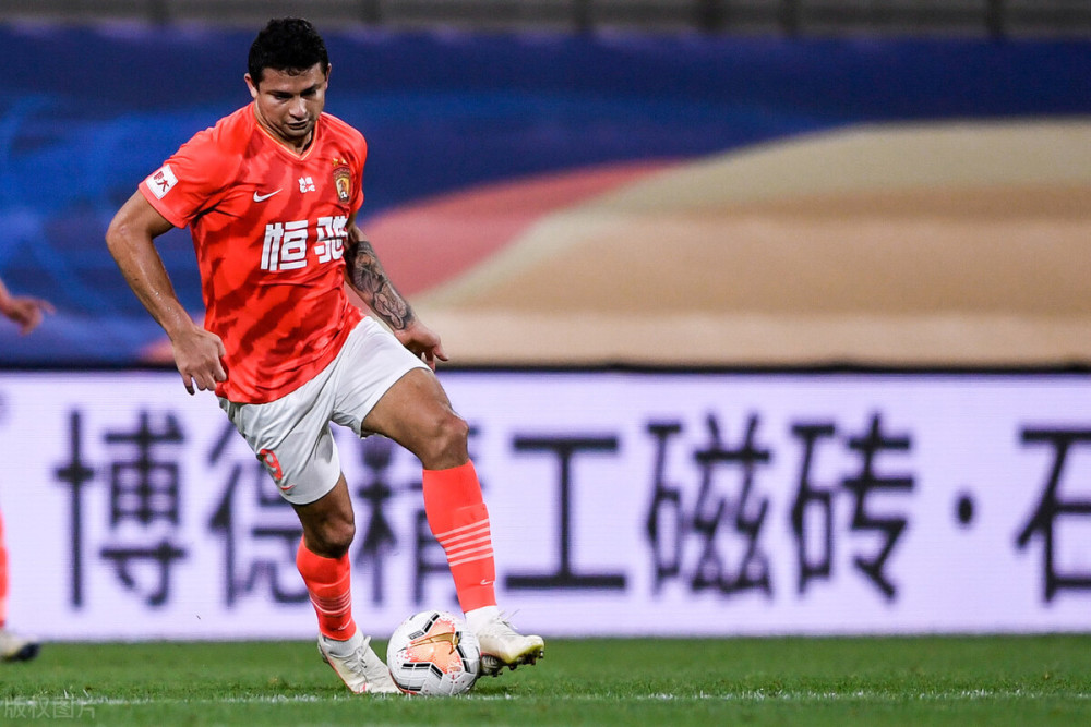 广州富力犯错频频,主帅怒斥纪律问题! 广州富力犯错频频,主帅怒斥纪律问题!