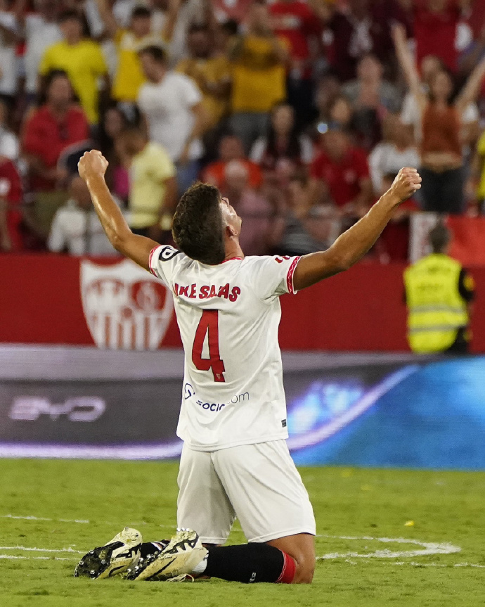 爱体育官方网站-瓦伦西亚豪取胜利，取得关键胜利