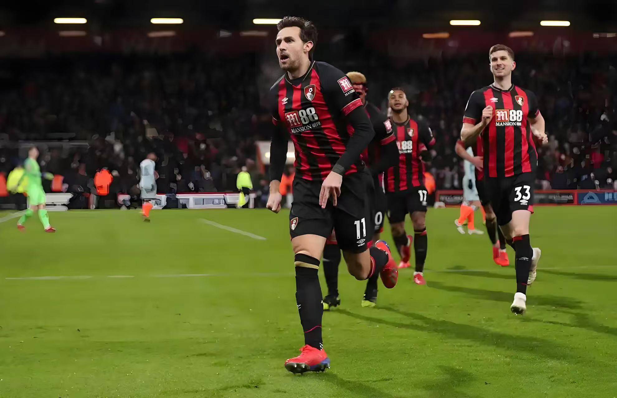 曼联教练团队调整,备战英超新赛季 曼联教练团队调整,备战英超新赛季