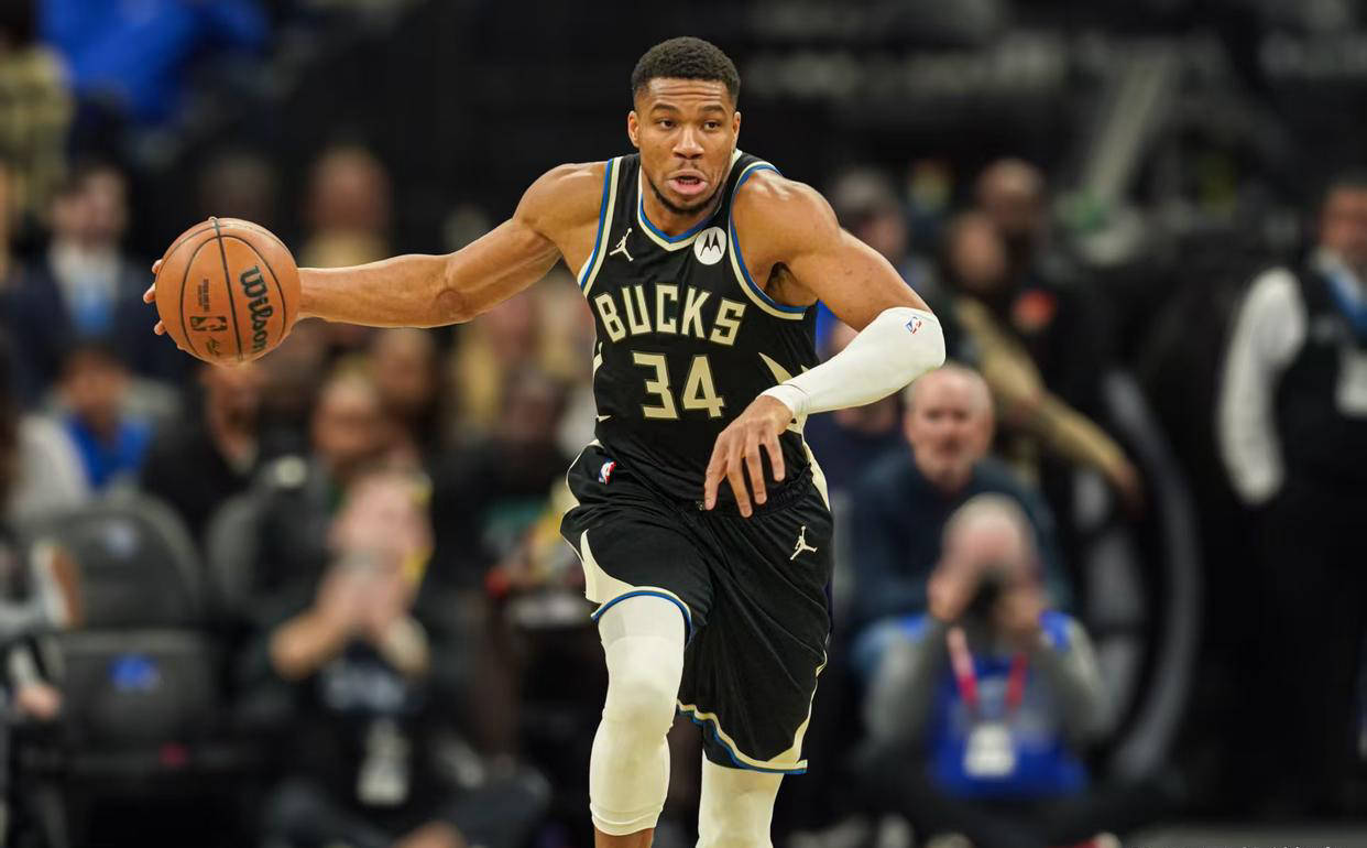 横扫!雄鹿再胜马刺，继续不败之地