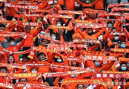 爱体育官网-广州日之泉备战青岛鲁能,全队齐心协力!