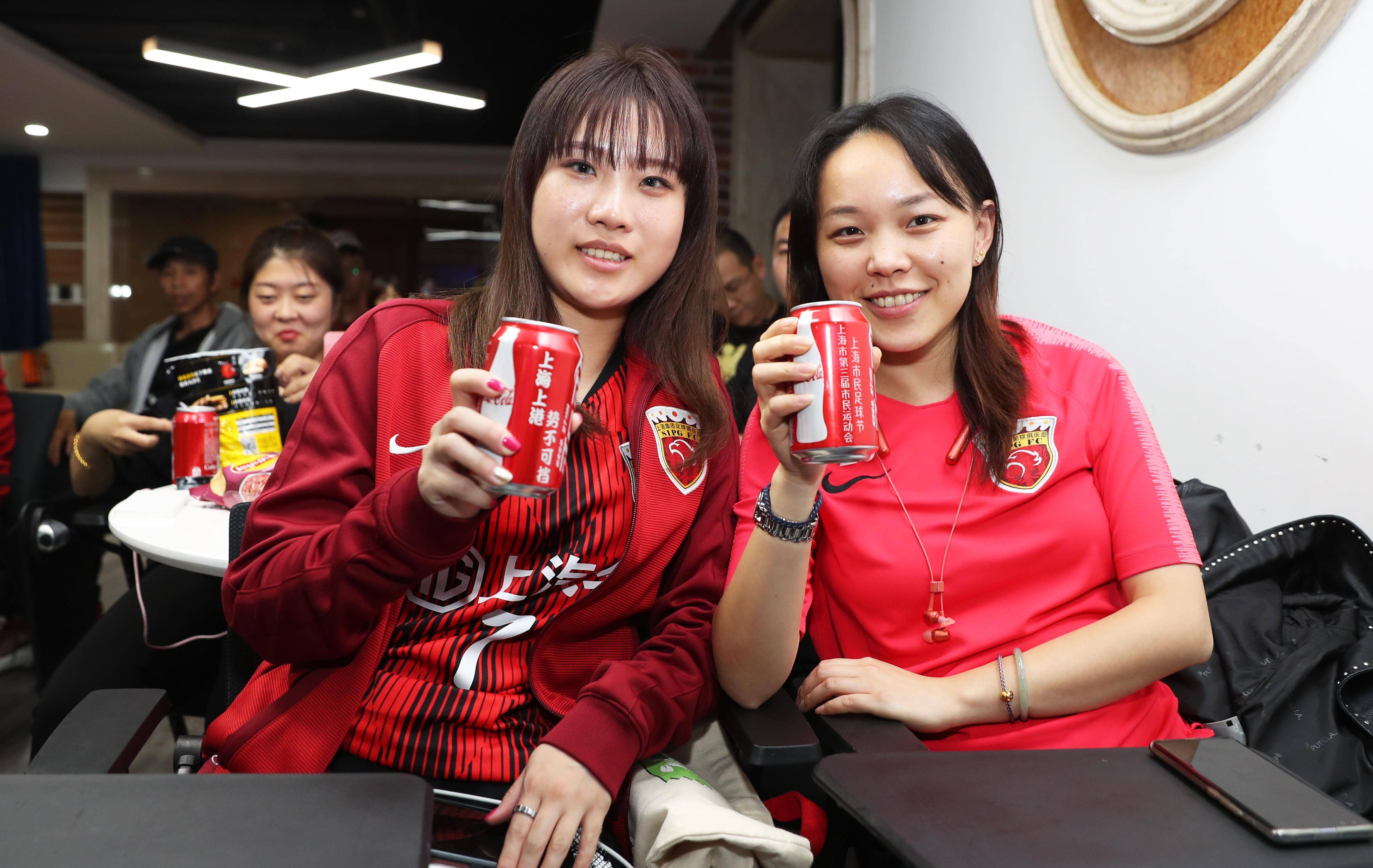 上海上港击败广州恒大,收获连胜追赶积分榜 上海上港击败广州恒大,收获连胜追赶积分榜