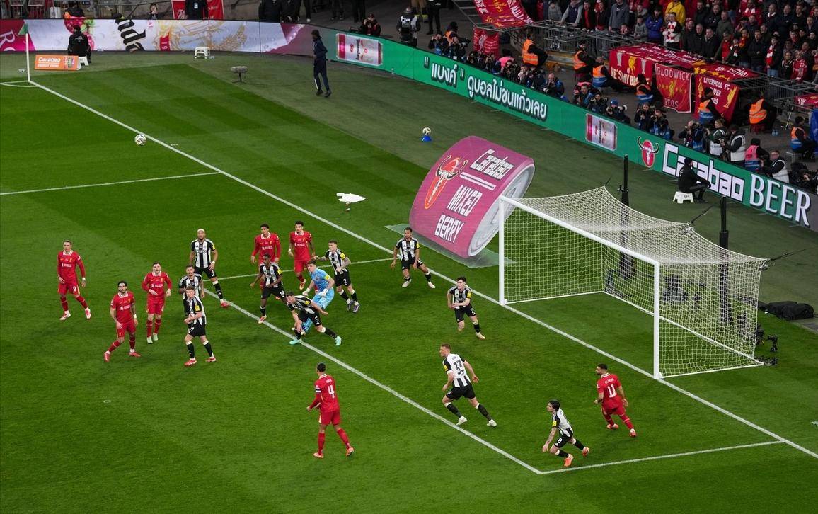 利物浦面对里昂的挑战，必须全力以赴