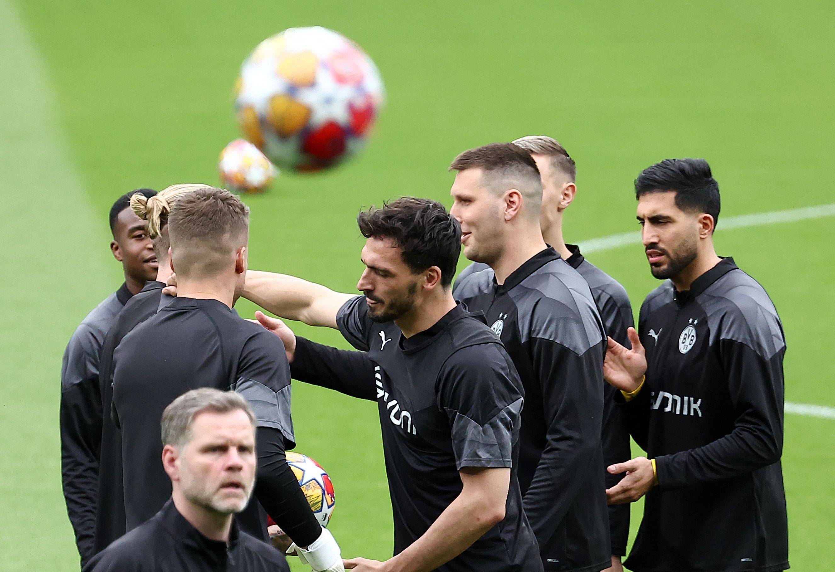 多特蒙德新赛季转会动向被曝光,球迷议论纷纷 多特蒙德新赛季转会动向被曝光,球迷议论纷纷