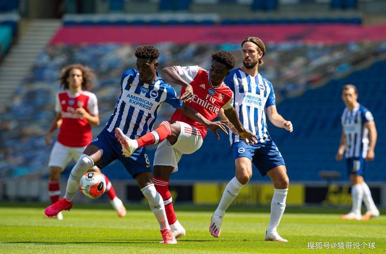 阿斯顿维拉主场遭逢逆转,积分榜下滑 阿斯顿维拉主场遭逢逆转,积分榜下滑