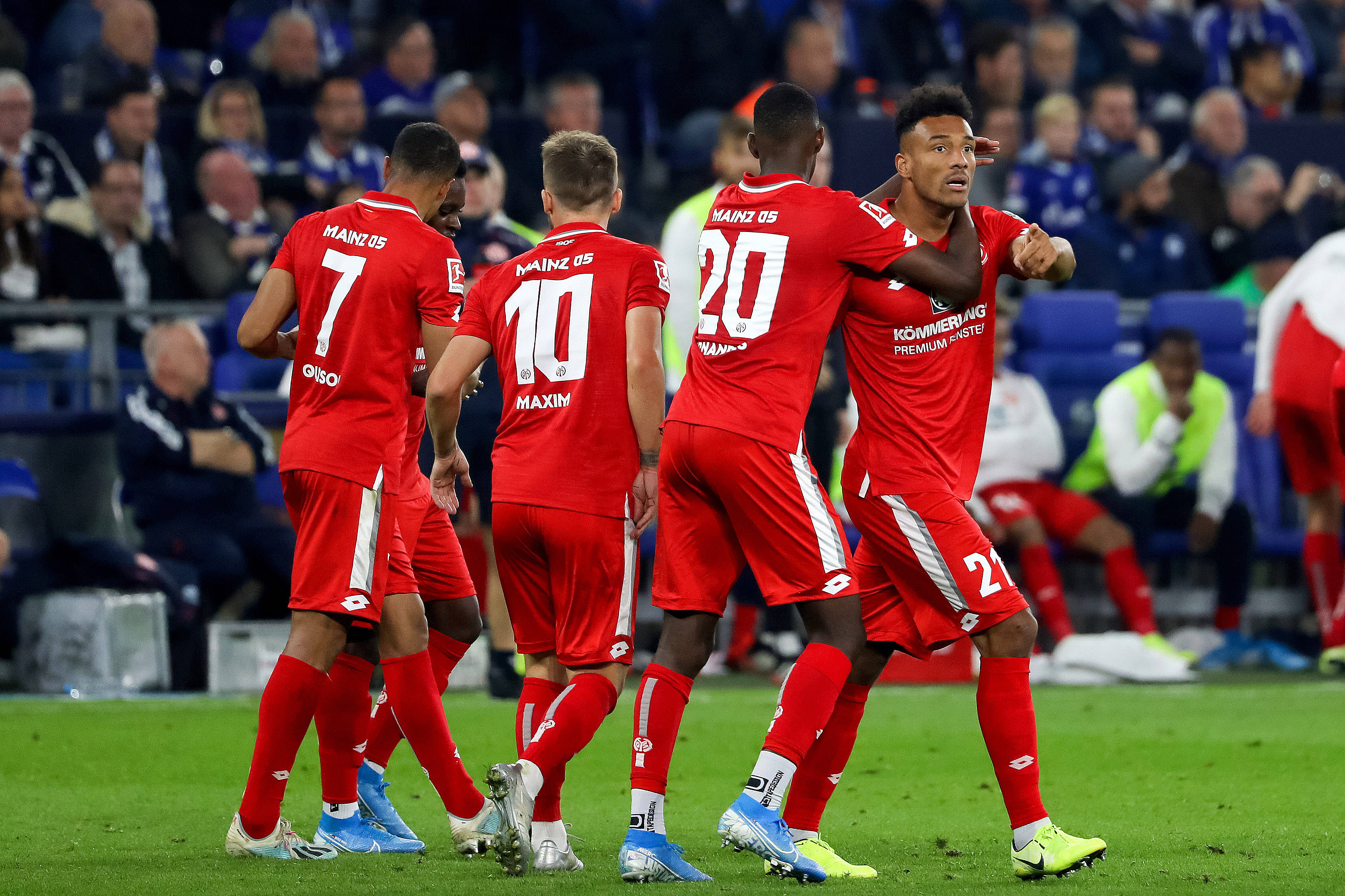 爱体育官方网站-沙尔克04主场抢分,鏖战逼平对手