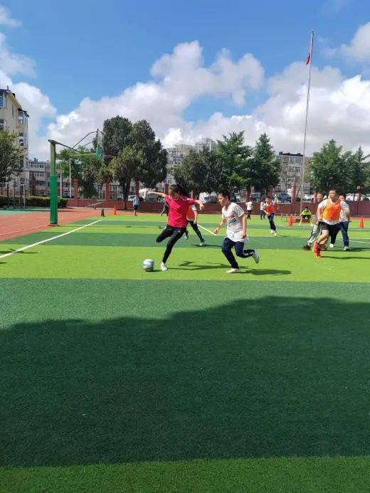 精彩足球盛宴焕发出魅力和活力的光芒 精彩足球盛宴焕发出魅力和活力的光芒