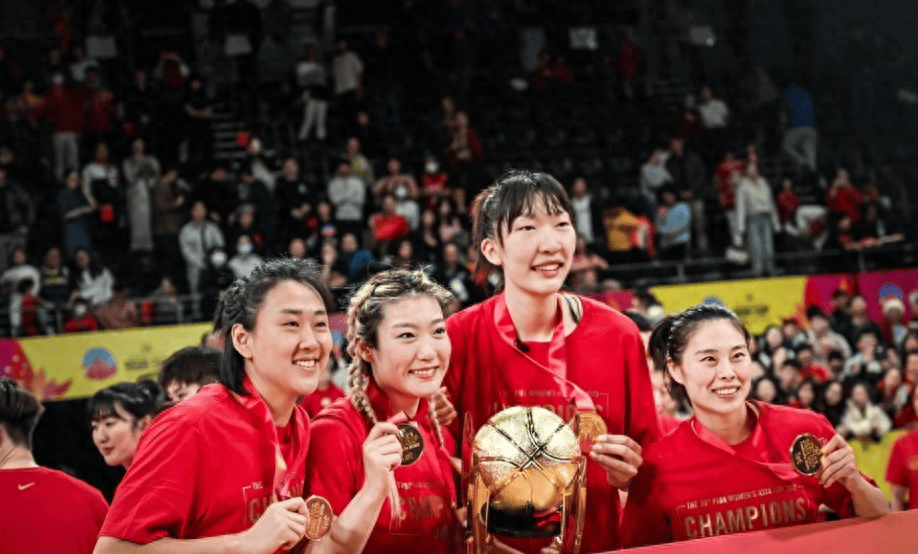 法国女篮获得欧洲锦标赛银牌,战绩令人瞩目 法国女篮获得欧洲锦标赛银牌,战绩令人瞩目