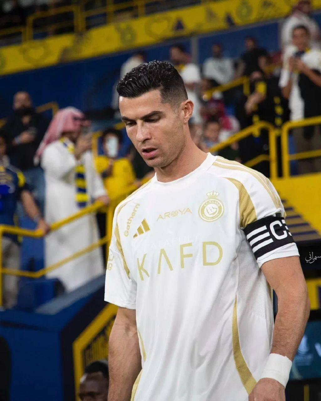 爱体育官方网站-法甲球队人员动荡,实力强弱有待重新评估!