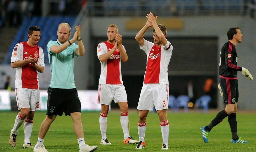 阿贾克斯客场胜出,荷甲领先地位未动摇 阿贾克斯客场胜出,荷甲领先地位未动摇