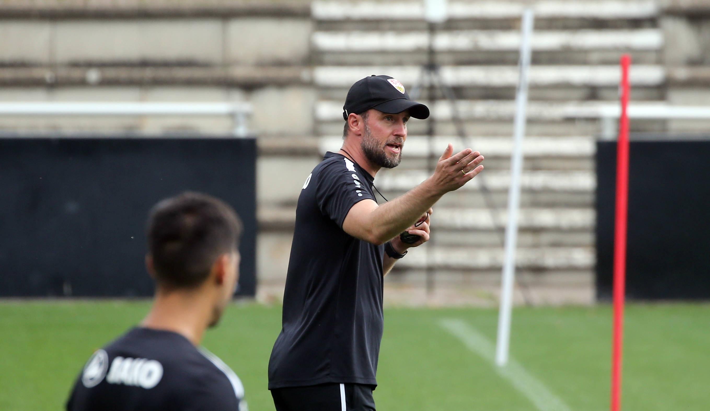 爱体育官网-斯图加特高光表现,大幅领先排名靠前