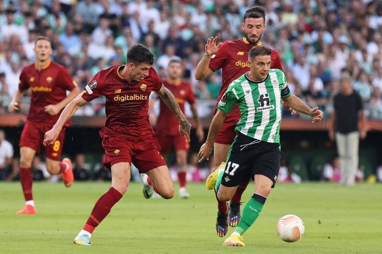 比利亚雷亚尔取胜毕尔巴鄂,继续领先积分榜 比利亚雷亚尔取胜毕尔巴鄂,继续领先积分榜