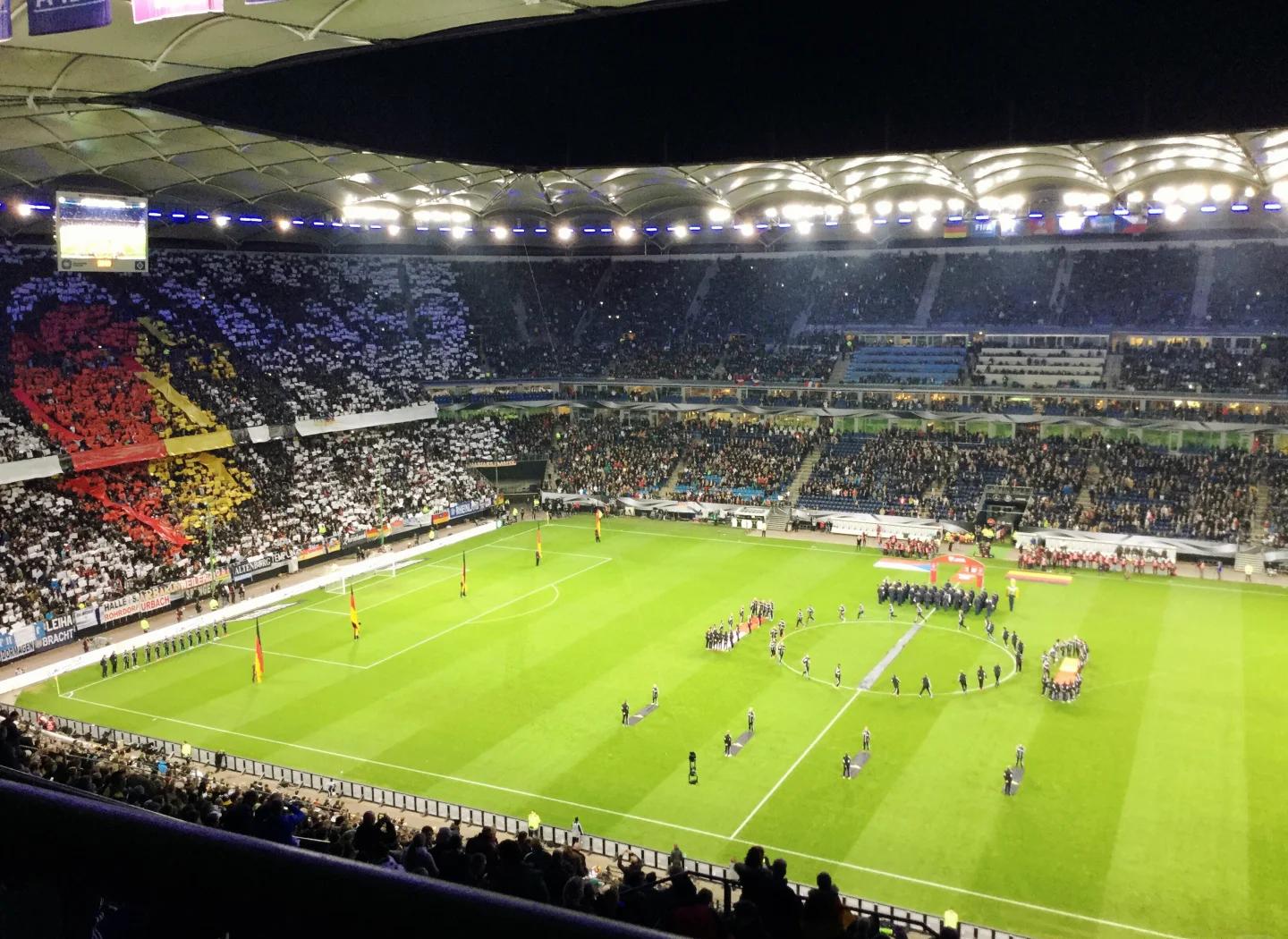 爱体育官方网站-汉堡主场告捷,精彩表现令球迷惊叹