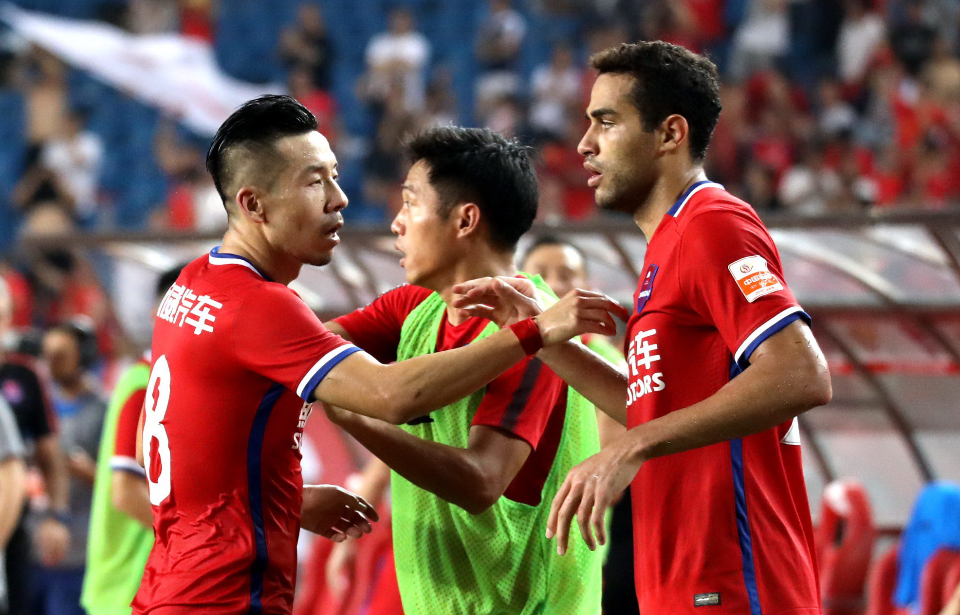 爱体育-重庆斯威主场胜过武汉卓尔,保持不败势头