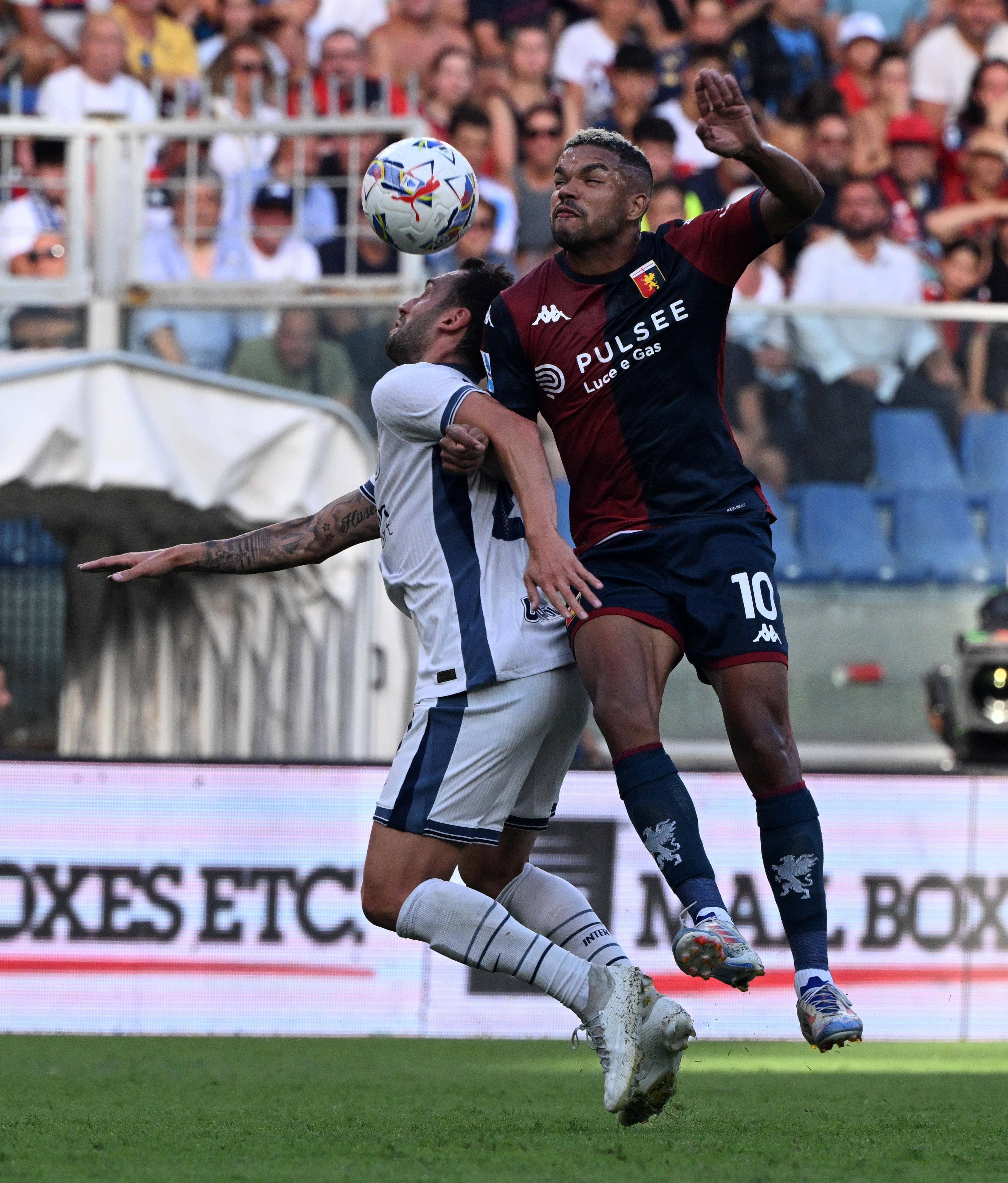 爱体育-米兰德比大战,AC米兰客场击败国际米兰