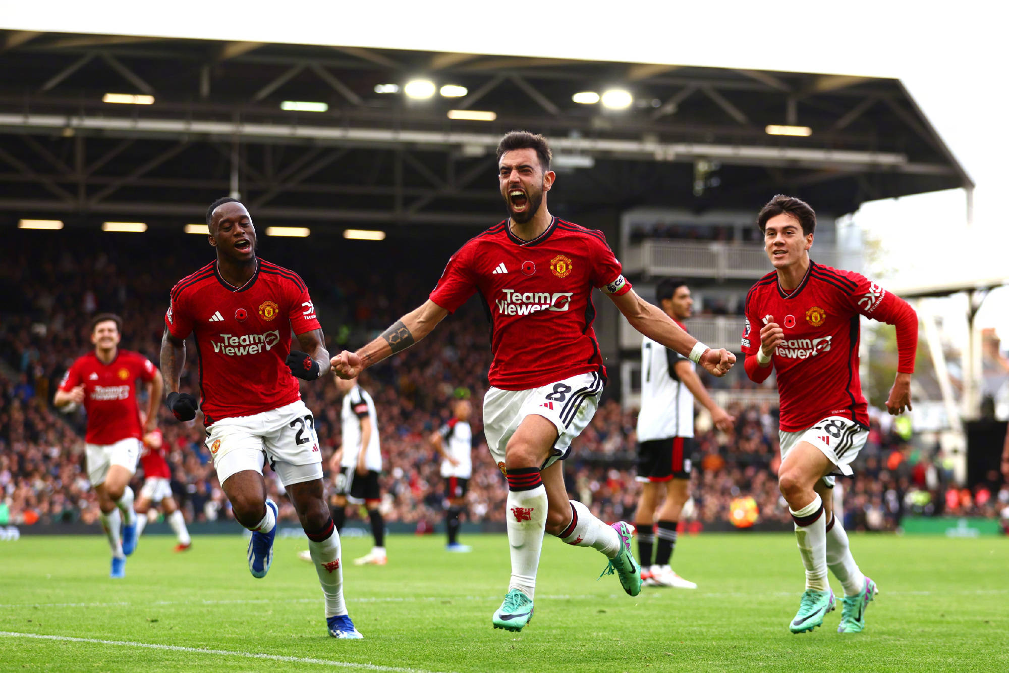 爱体育官网-曼联主场告捷,领先梯队逐渐扩大差距