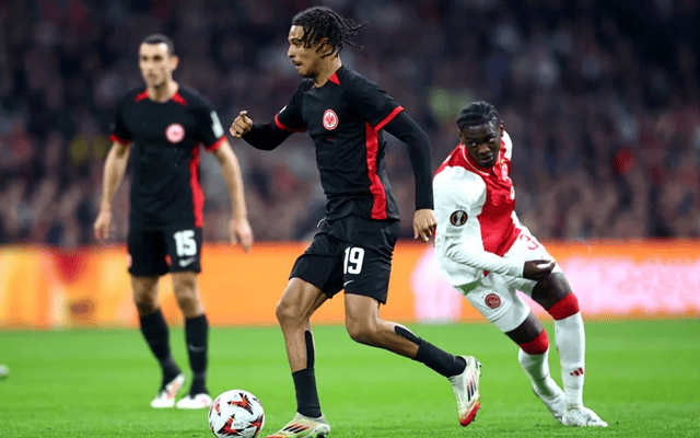 爱体育官方网站-欧冠冠军前锋进球法兰克福,为球队带来胜利