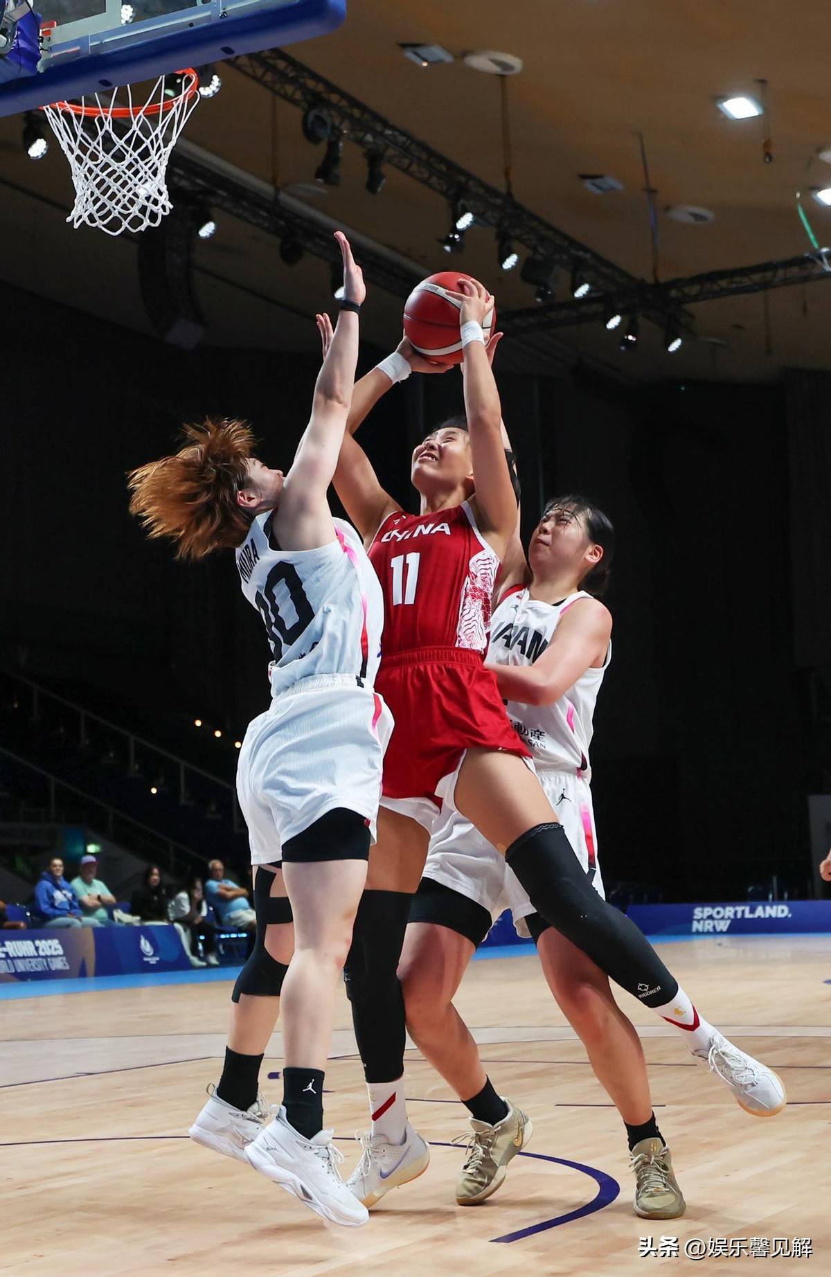 爱体育官方网站-大连女篮大比分战胜重庆队,晋级四强