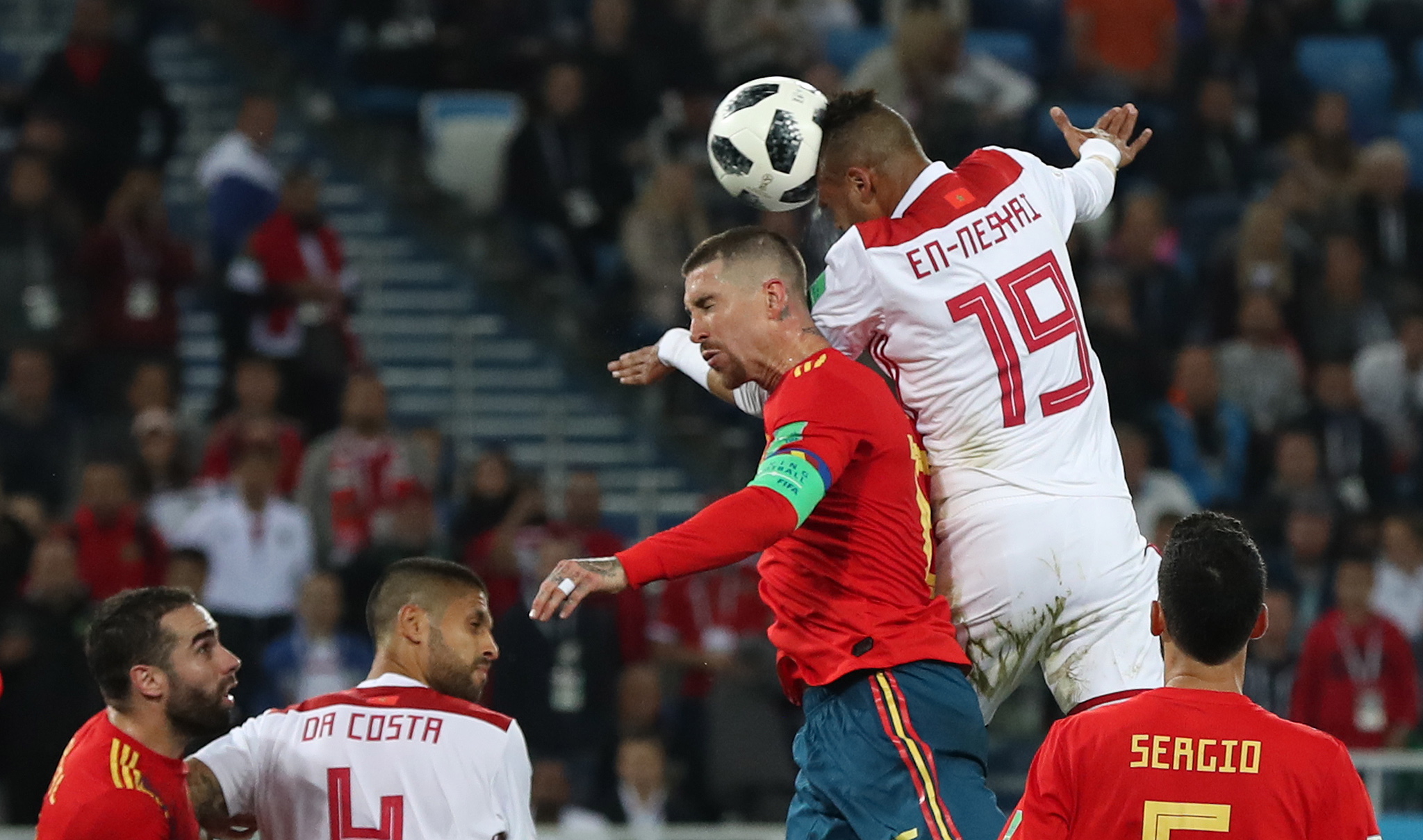 争夺晋级机会！摩洛哥队挑战西班牙队