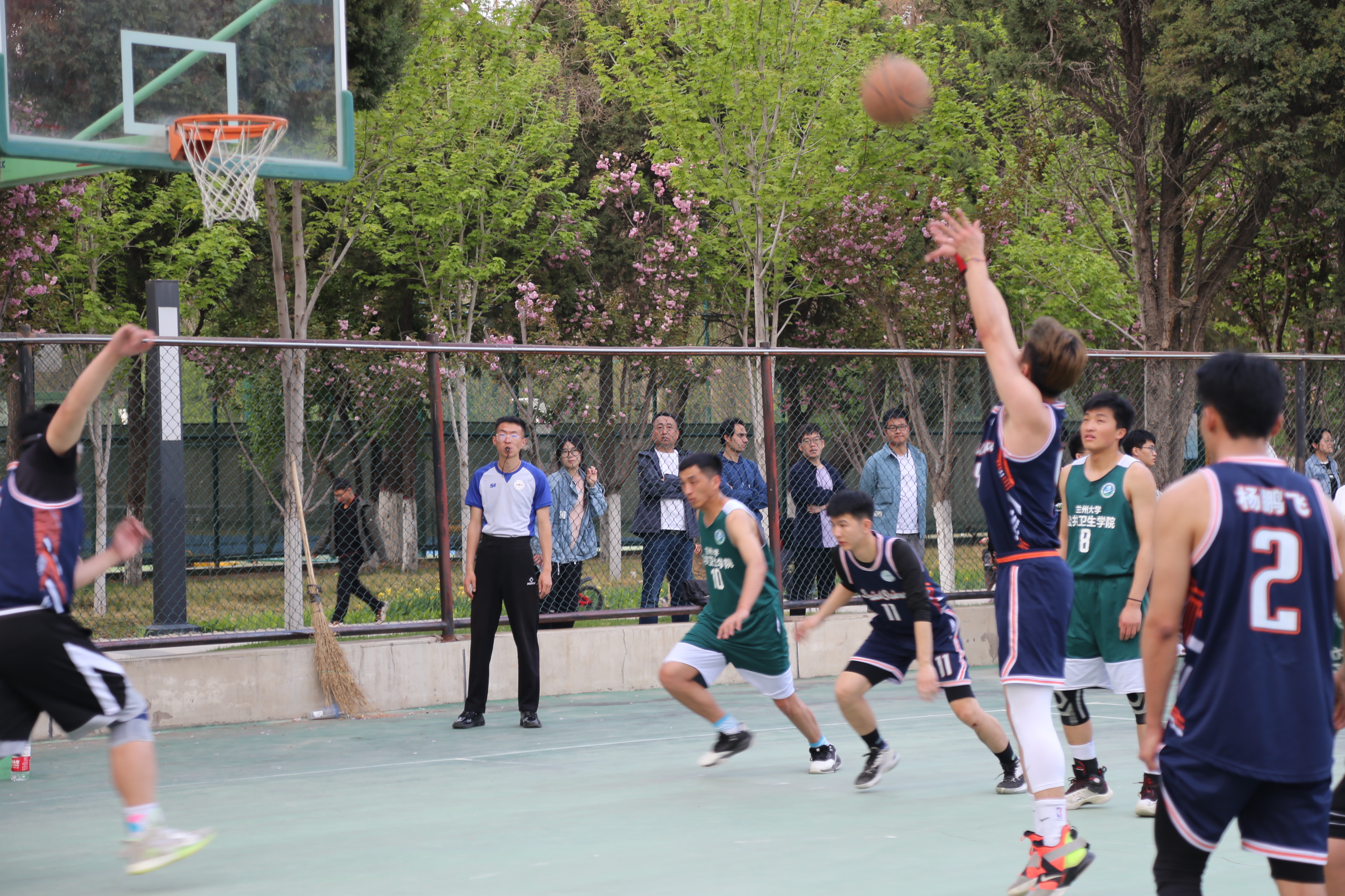 爱体育官方网站-兰州饮食焦灼险胜上海队,保持不败