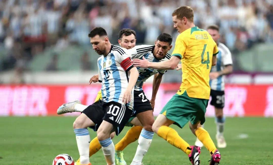 兰州饮食焦灼险胜上海队,保持不败 兰州饮食焦灼险胜上海队,保持不败