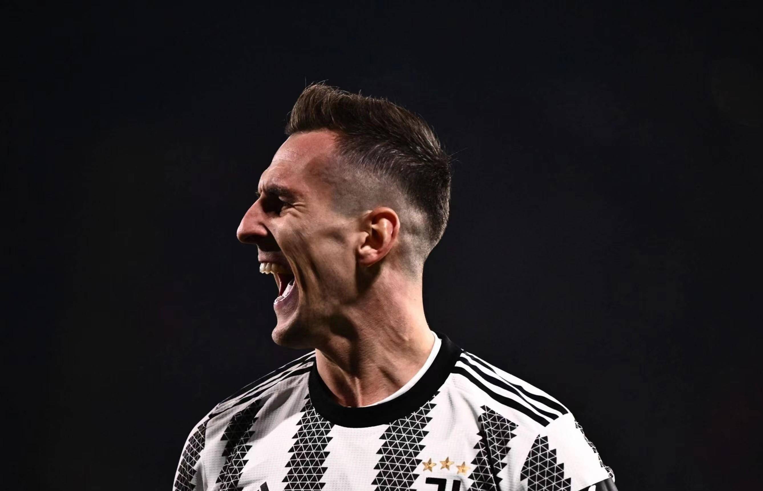 尤文图斯防守坚固,全队精诚合作 尤文图斯防守坚固,全队精诚合作