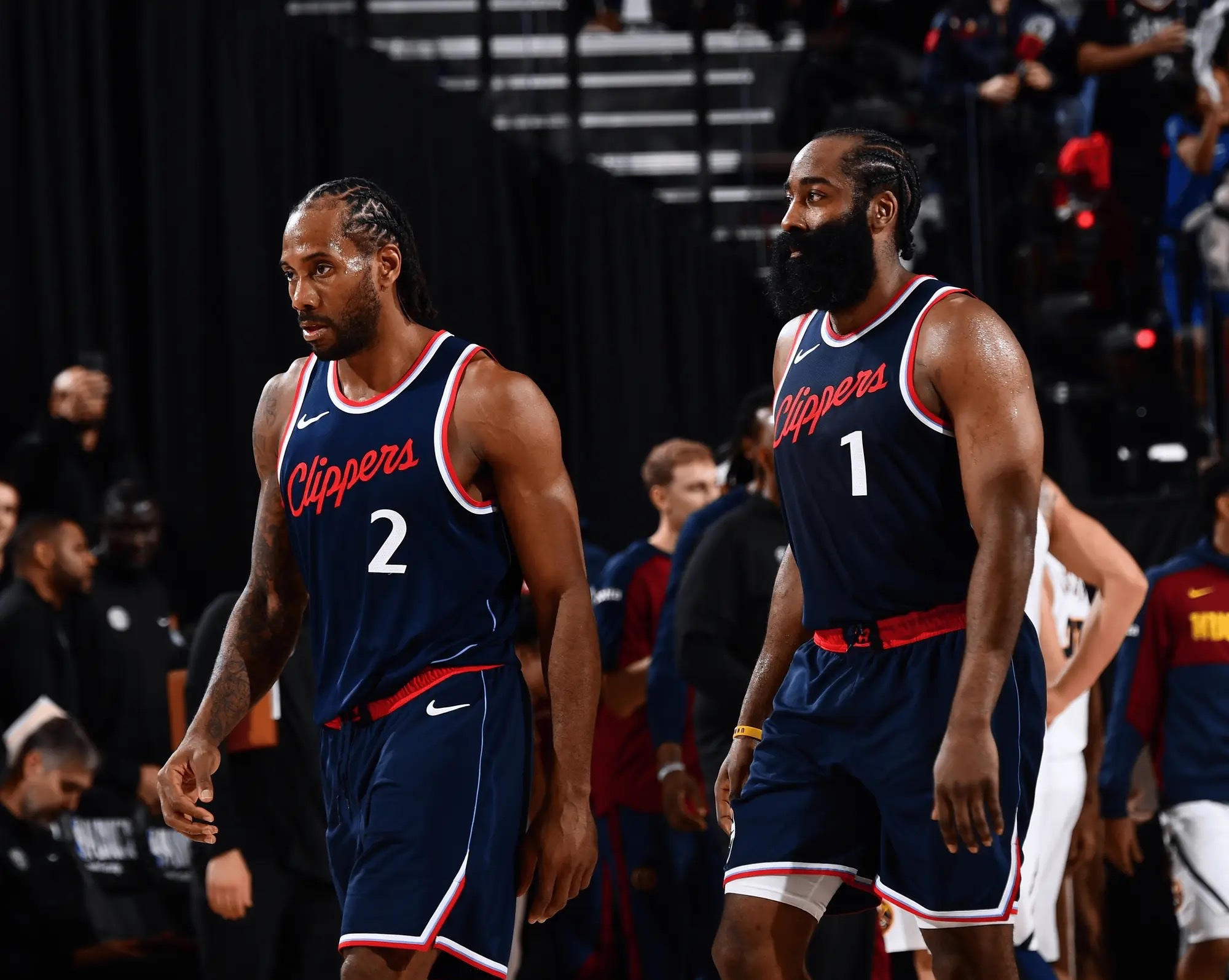 爱体育-快船锋线连续砍分,赢得比赛