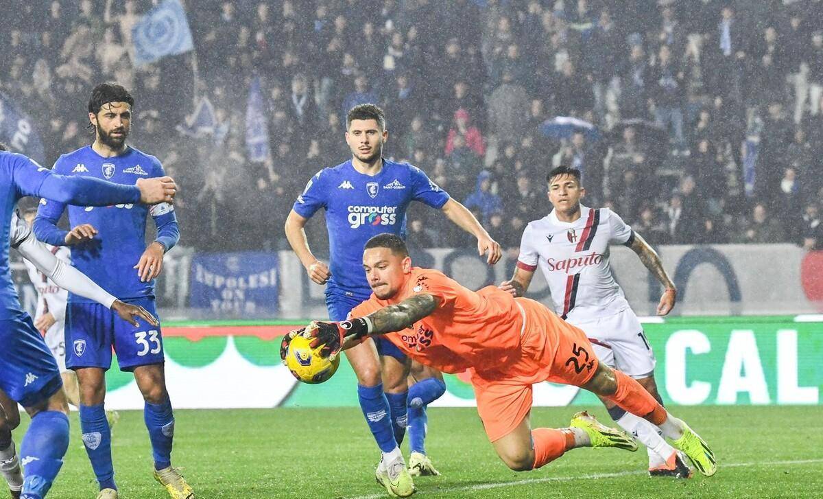 爱体育-博洛尼亚惨遭绝杀,连胜终结欲振作腊月重返胜利轨道