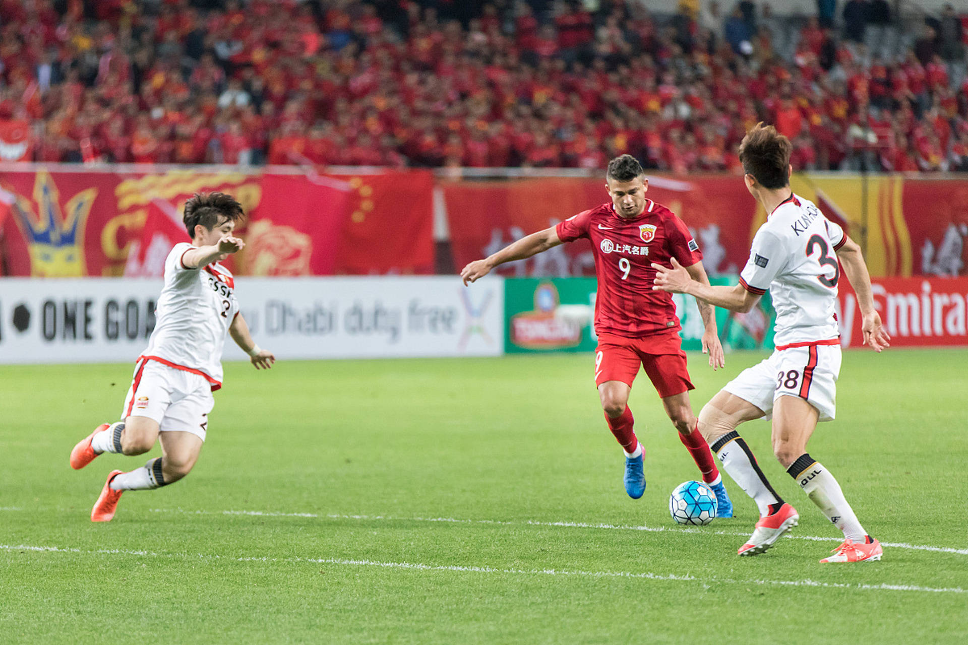 柏太阳神球员因伤缺席比赛 柏太阳神球员因伤缺席比赛