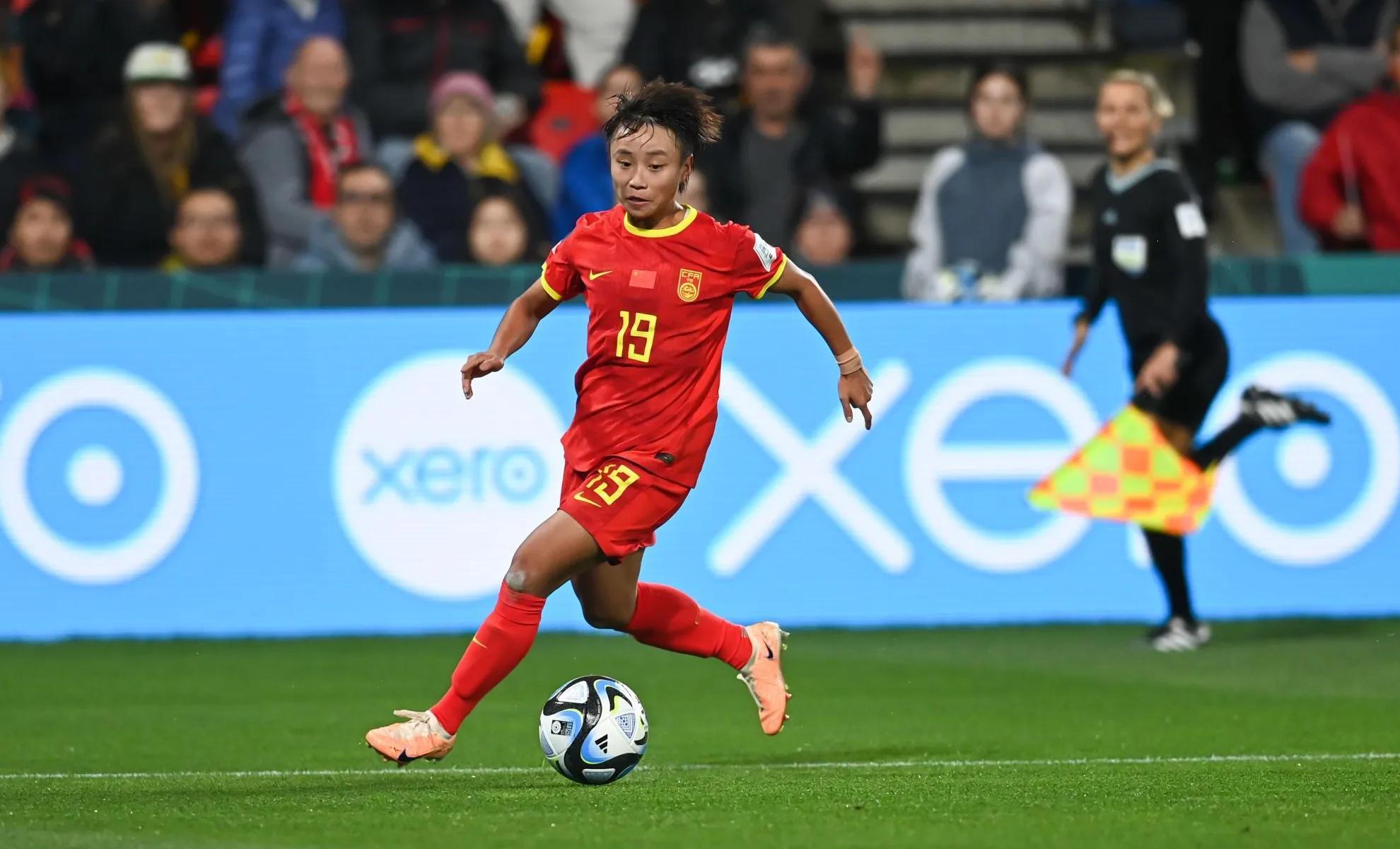 爱体育官网-中国女足重大失误导致失利,球队备战陷入困境