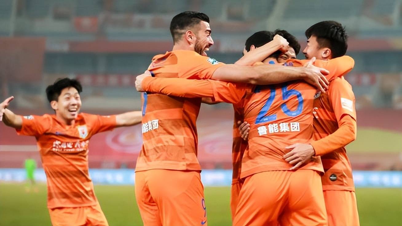 鲁能队在比赛中创造威胁机会,成功获胜全面领先 鲁能队在比赛中创造威胁机会,成功获胜全面领先