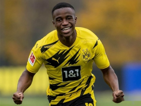 爱体育官方网站-多特蒙德昔日辉煌久远,苦战艰难咸感心酸