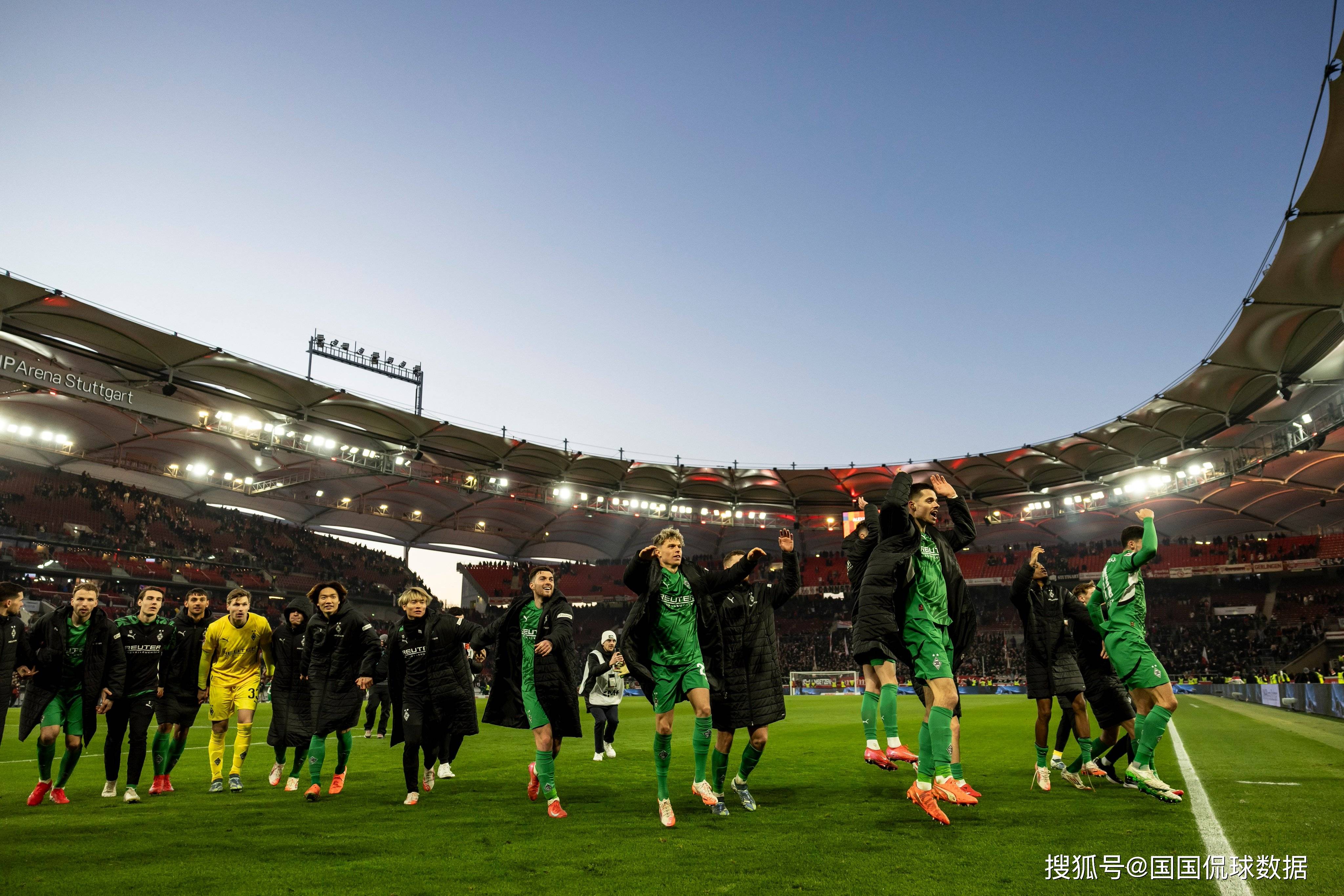 法兰克福豪取五连胜,稳居德甲积分榜前列 法兰克福豪取五连胜,稳居德甲积分榜前列