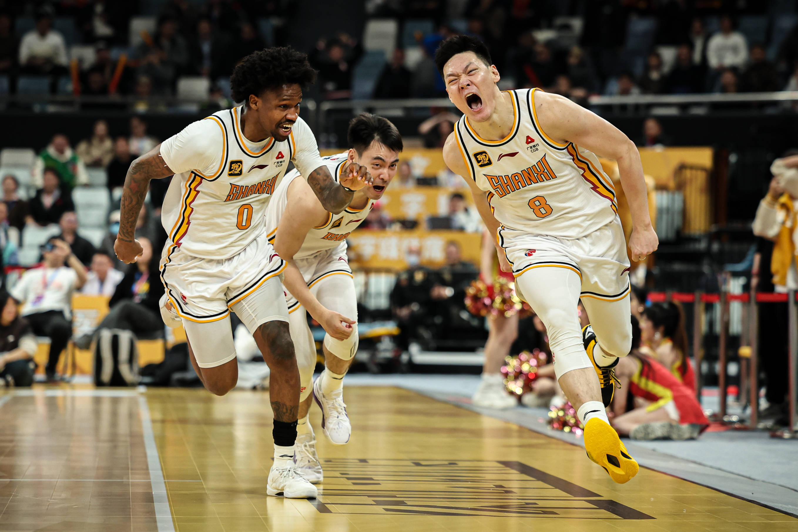 爱体育官方网站-球员努力训练备战,为球队贡献更多