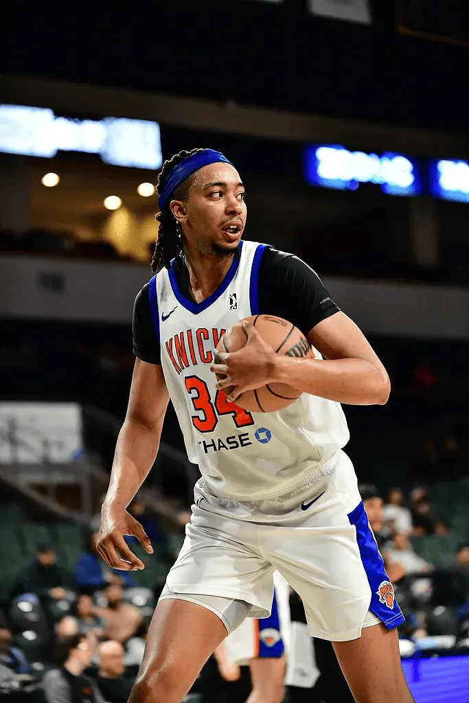 西布朗队在联赛中展现出色实力 西布朗队在联赛中展现出色实力